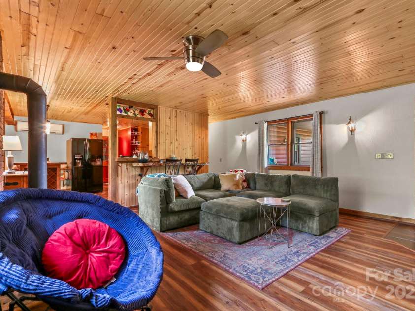 1925 Green Hill Road, Blowing Rock, NC 28605.  MLS# CAR4257812, YatesRealty ID 929. 