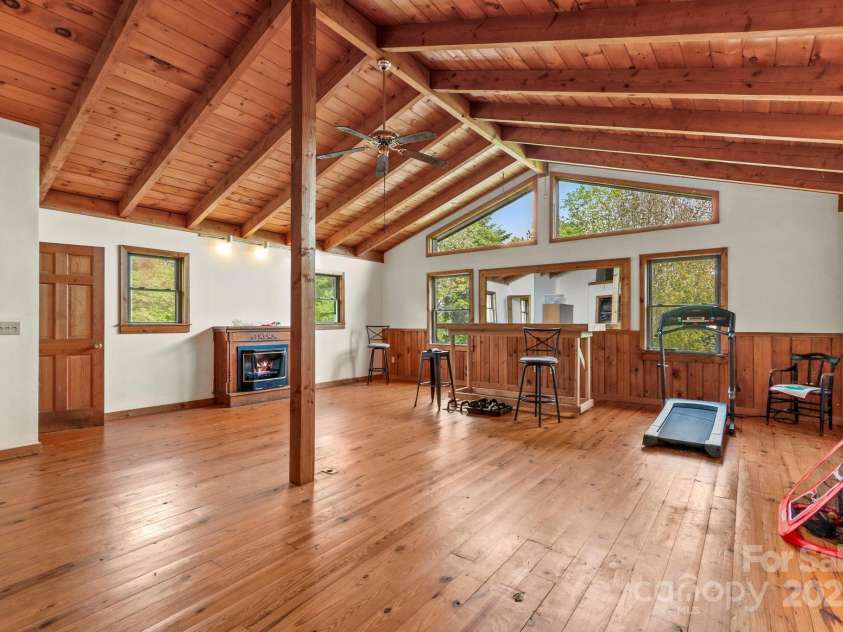 1925 Green Hill Road, Blowing Rock, NC 28605.  MLS# CAR4257812, YatesRealty ID 929. 