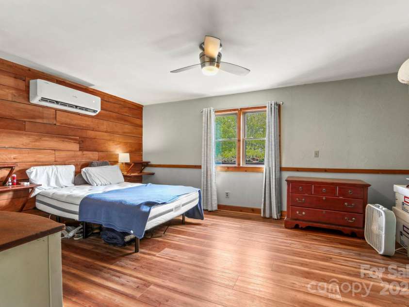 1925 Green Hill Road, Blowing Rock, NC 28605.  MLS# CAR4257812, YatesRealty ID 929. 