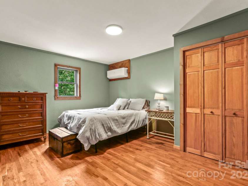 1925 Green Hill Road, Blowing Rock, NC 28605.  MLS# CAR4257812, YatesRealty ID 929. 