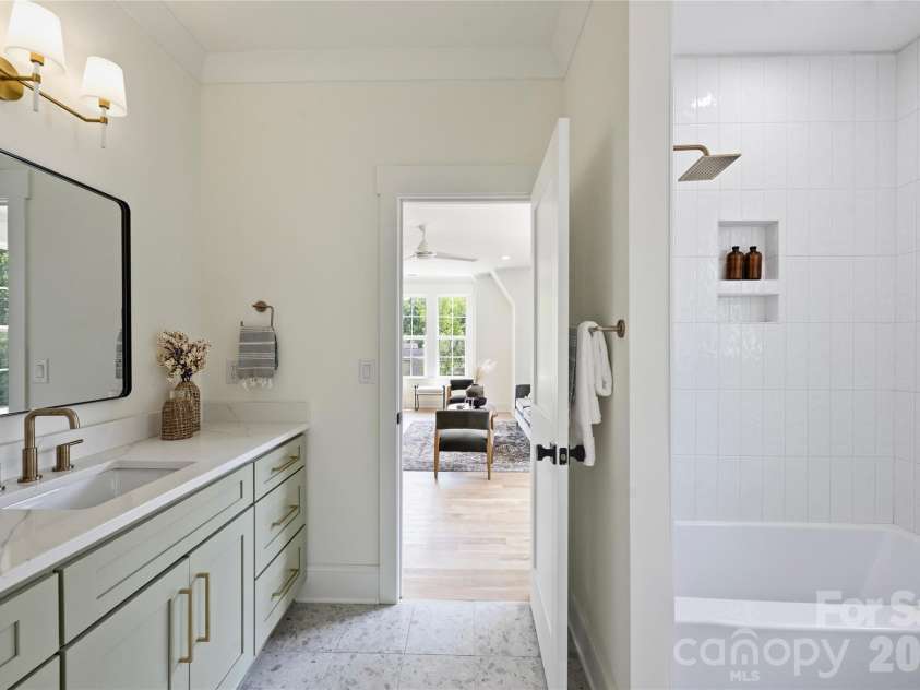 5010 Ohm Lane, Charlotte, NC 28270.  MLS# CAR4306618, YatesRealty ID 929. Jack and Jill bath