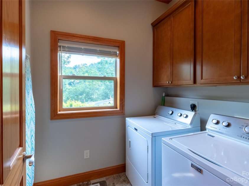 564 Sawgrass Drive, Whittier, NC 28789.  MLS# CAR4061417, YatesRealty ID 929. 