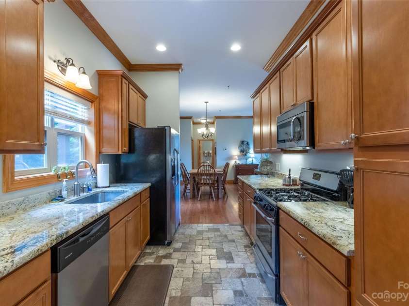 564 Sawgrass Drive, Whittier, NC 28789.  MLS# CAR4061417, YatesRealty ID 929. 