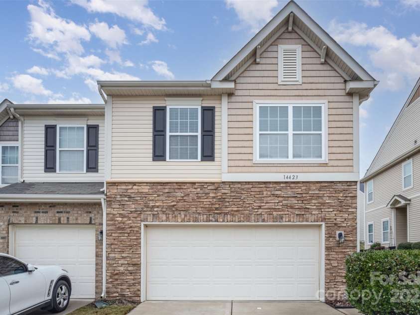 14423 Glendon Hall Lane, Charlotte, NC 28262.  MLS# CAR4201453, YatesRealty ID 9290. 