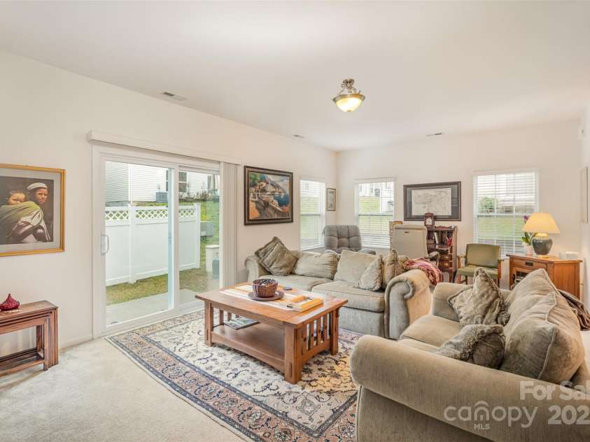 14423 Glendon Hall Lane, Charlotte, NC 28262.  MLS# CAR4201453, YatesRealty ID 9290. 