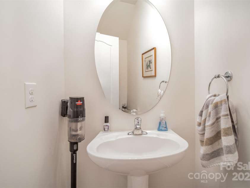 14423 Glendon Hall Lane, Charlotte, NC 28262.  MLS# CAR4201453, YatesRealty ID 9290. 