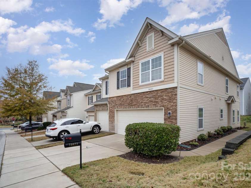 14423 Glendon Hall Lane, Charlotte, NC 28262.  MLS# CAR4201453, YatesRealty ID 9290. 
