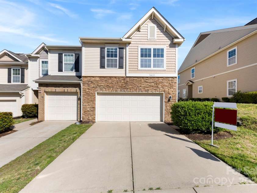 14423 Glendon Hall Lane, Charlotte, NC 28262.  MLS# CAR4201453, YatesRealty ID 9290. 