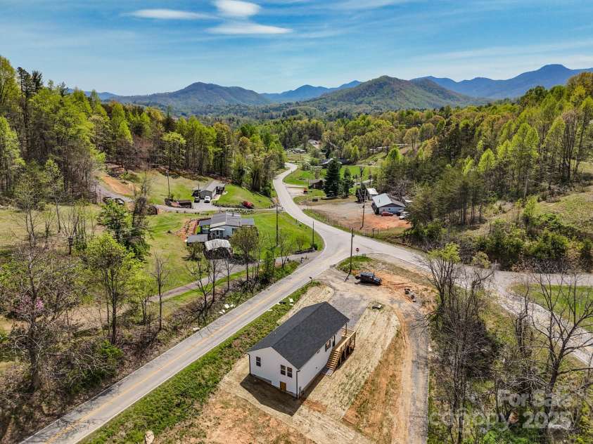 4 Meadows Town Road, Leicester, NC 28748.  MLS# CAR4228016, YatesRealty ID 9291. 