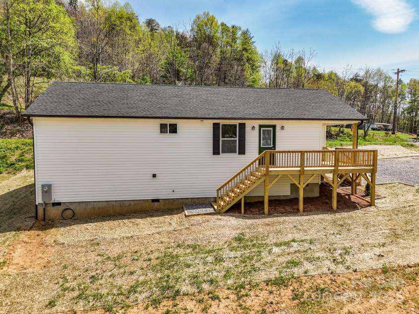4 Meadows Town Road, Leicester, NC 28748.  MLS# CAR4228016, YatesRealty ID 9291. 