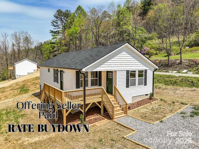 4 Meadows Town Road, Leicester, NC 28748.  MLS# CAR4228016, YatesRealty ID 9291. 