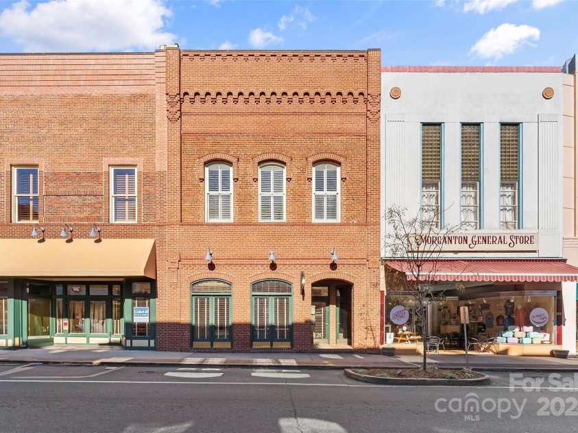 118 Union Street, Morganton, NC 28655.  MLS# CAR4193583, YatesRealty ID 9292. 