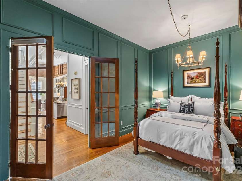 118 Union Street, Morganton, NC 28655.  MLS# CAR4193583, YatesRealty ID 9292. 