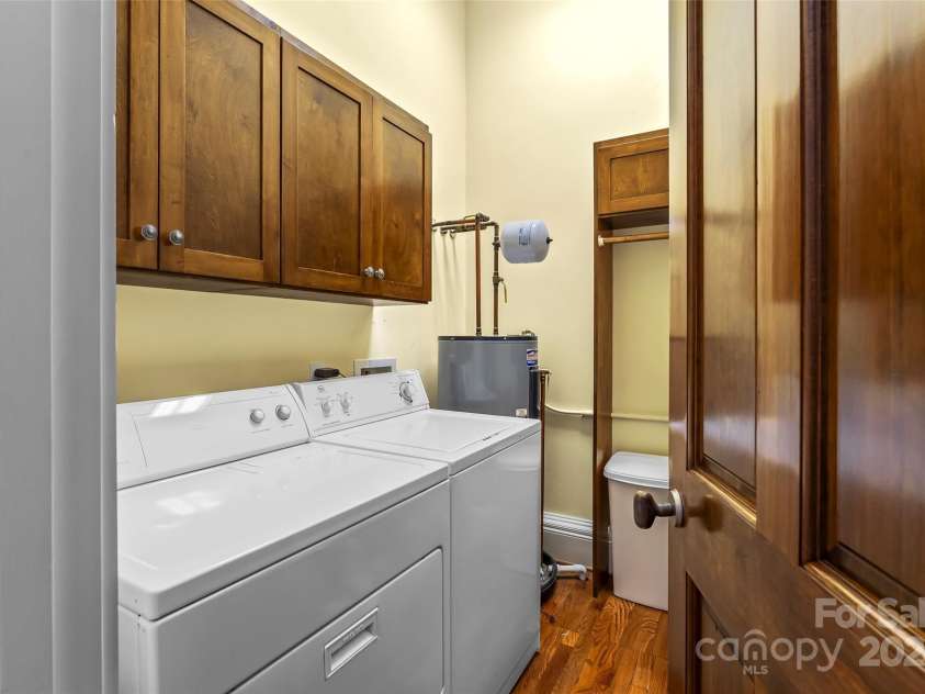 118 Union Street, Morganton, NC 28655.  MLS# CAR4193583, YatesRealty ID 9292. 