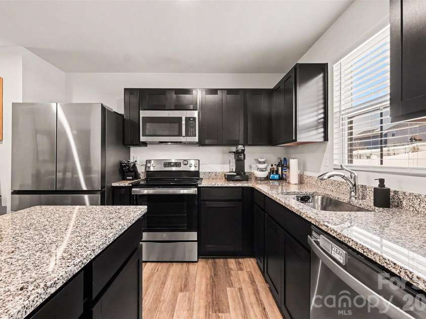 6832 Ludell Lane, Charlotte, NC 28215.  MLS# CAR4336216, YatesRealty ID 9292. 