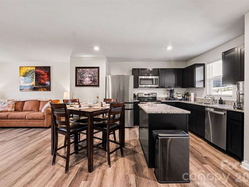 6832 Ludell Lane, Charlotte, NC 28215.  MLS# CAR4336216, YatesRealty ID 9292. 