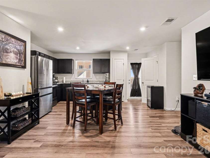 6832 Ludell Lane, Charlotte, NC 28215.  MLS# CAR4336216, YatesRealty ID 9292. 