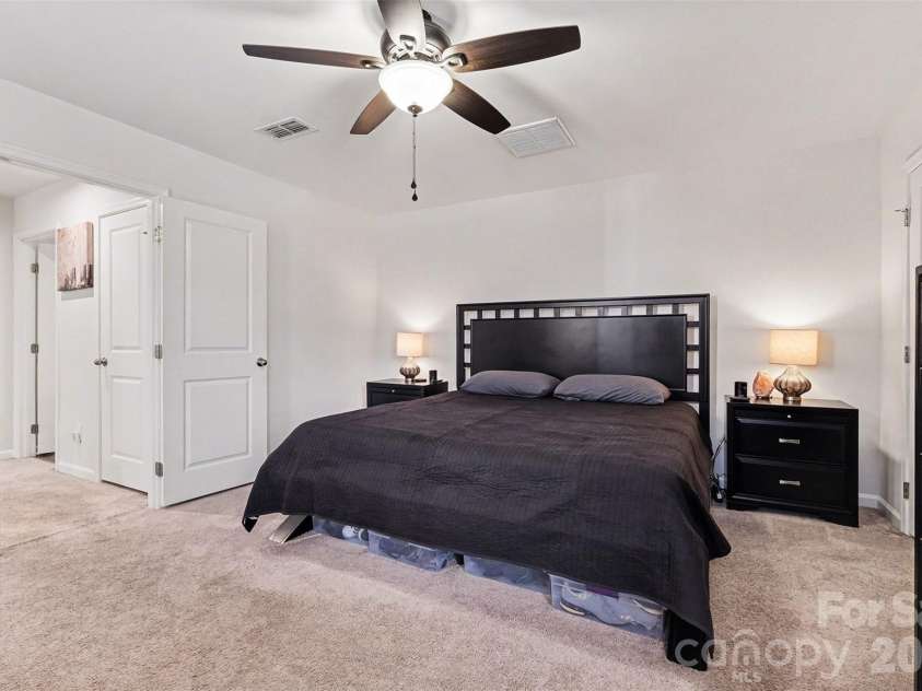 6832 Ludell Lane, Charlotte, NC 28215.  MLS# CAR4336216, YatesRealty ID 9292. 