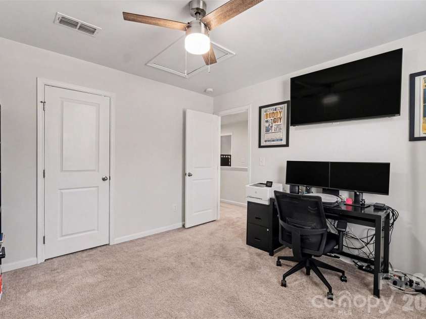 6832 Ludell Lane, Charlotte, NC 28215.  MLS# CAR4336216, YatesRealty ID 9292. 
