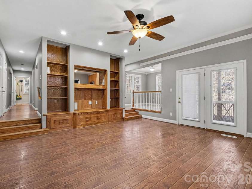 1156 Nixon Heights Lane, Denver, NC 28037.  MLS# CAR4359024, YatesRealty ID 9293. 