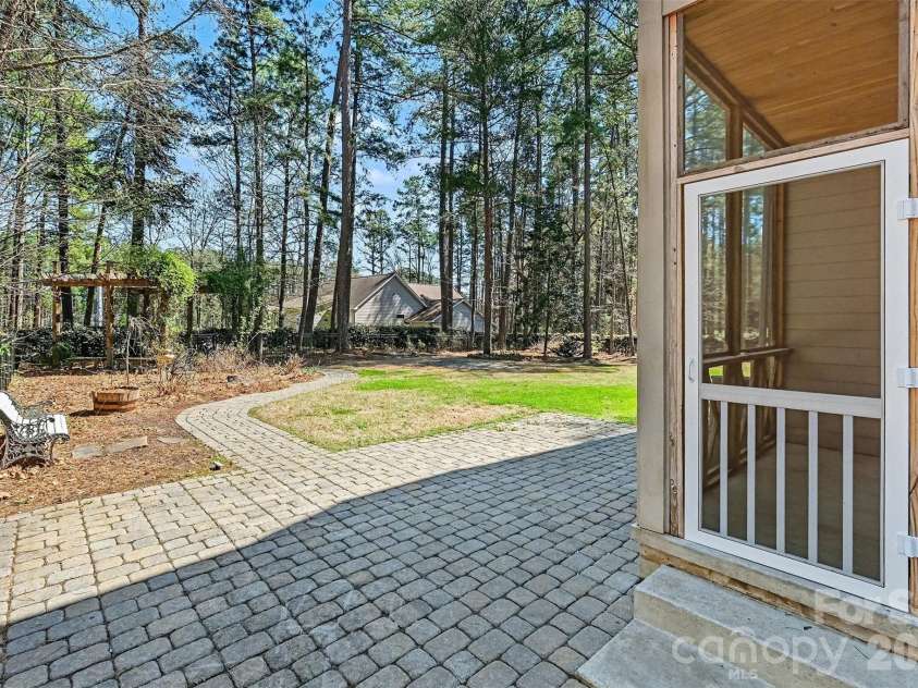 1156 Nixon Heights Lane, Denver, NC 28037.  MLS# CAR4359024, YatesRealty ID 9293. 