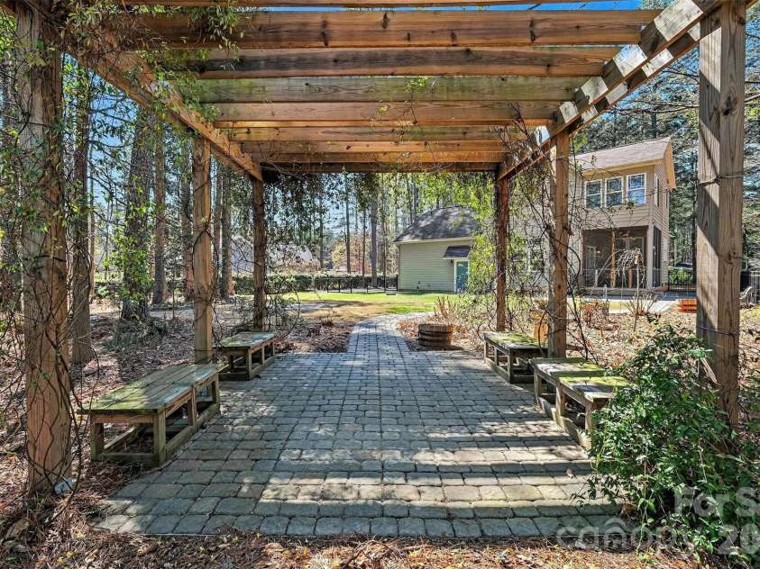 1156 Nixon Heights Lane, Denver, NC 28037.  MLS# CAR4359024, YatesRealty ID 9293. 