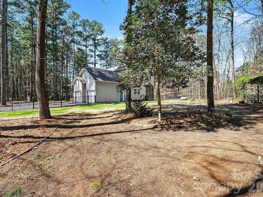 1156 Nixon Heights Lane, Denver, NC 28037.  MLS# CAR4359024, YatesRealty ID 9293. 