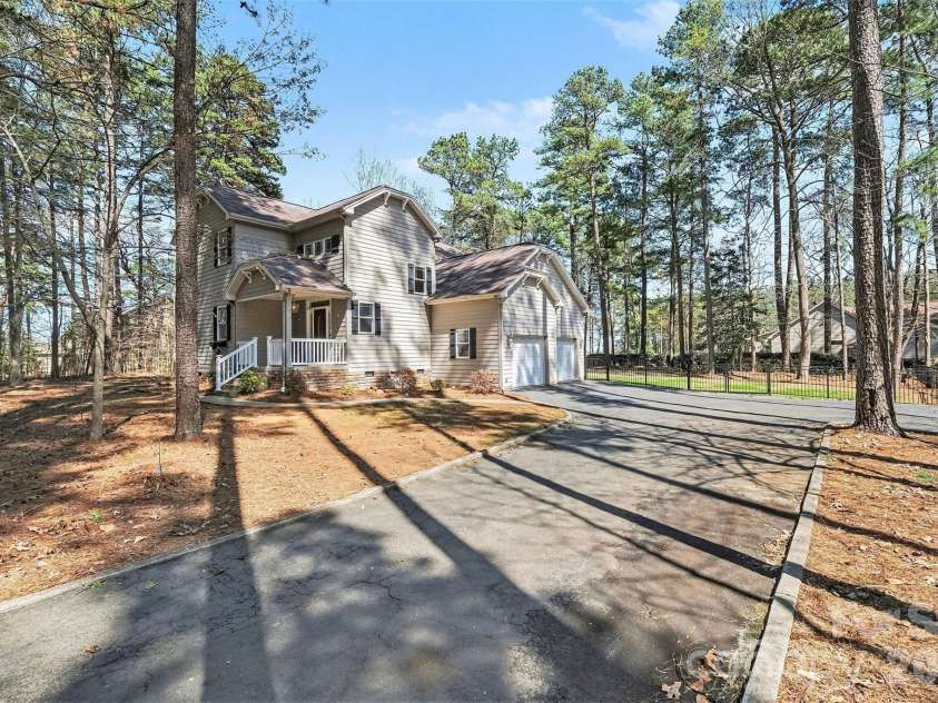1156 Nixon Heights Lane, Denver, NC 28037.  MLS# CAR4359024, YatesRealty ID 9293. 