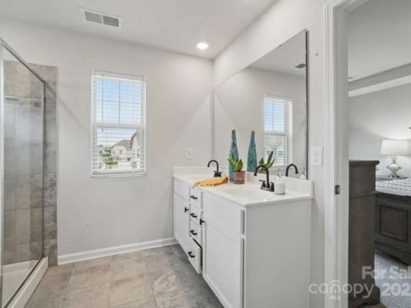 9424 Avery Lilac Lane, Fort Mill, SC 29707.  MLS# CAR4245112, YatesRealty ID 9294. Primary Bath 2