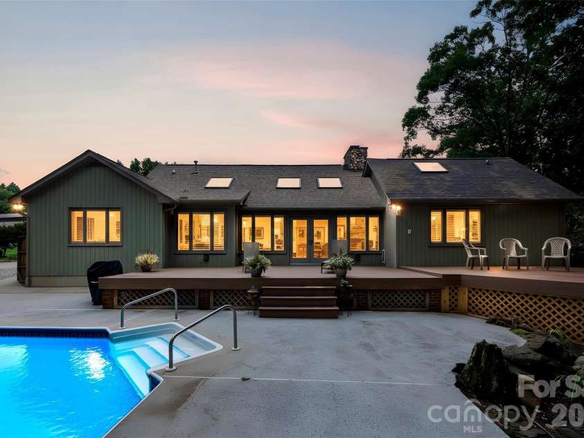 4242 John Ritchie Road, Iron Station, NC 28080.  MLS# CAR4350188, YatesRealty ID 9296. Sky Lights w/solar shades