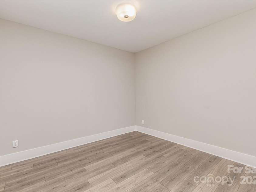 123 Farm Knoll Way, Mooresville, NC 28117.  MLS# CAR4239025, YatesRealty ID 9297. Flex space in lower level