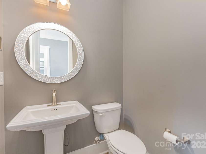 123 Farm Knoll Way, Mooresville, NC 28117.  MLS# CAR4239025, YatesRealty ID 9297. Half bathroom on main living level