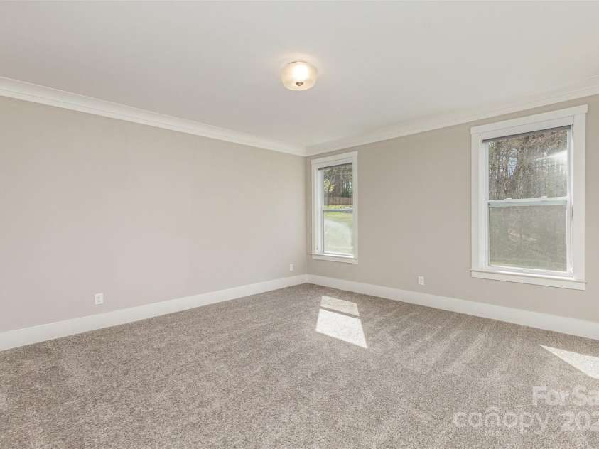 123 Farm Knoll Way, Mooresville, NC 28117.  MLS# CAR4239025, YatesRealty ID 9297. Primary bedroom on main living level