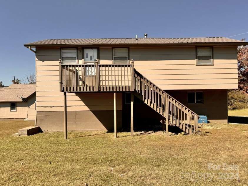 565 Neely Road, Brevard, NC 28712.  MLS# CAR4074647, YatesRealty ID 9297. Apartment #2 Side