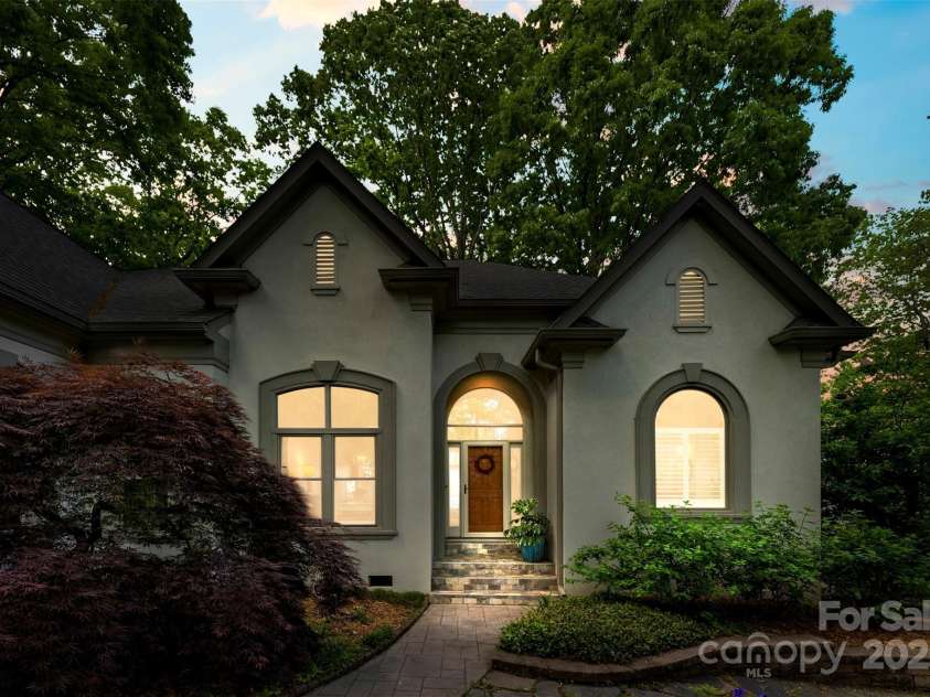 15838 Pineknoll Lane, Huntersville, NC 28078.  MLS# CAR4251643, YatesRealty ID 9298. Inviting front porch