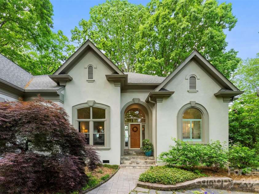 15838 Pineknoll Lane, Huntersville, NC 28078.  MLS# CAR4251643, YatesRealty ID 9298. Stunning, immaculately kept home