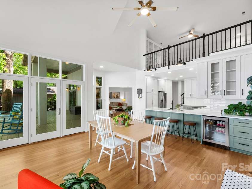 15838 Pineknoll Lane, Huntersville, NC 28078.  MLS# CAR4251643, YatesRealty ID 9298. Two story living room with gas logs fireplace