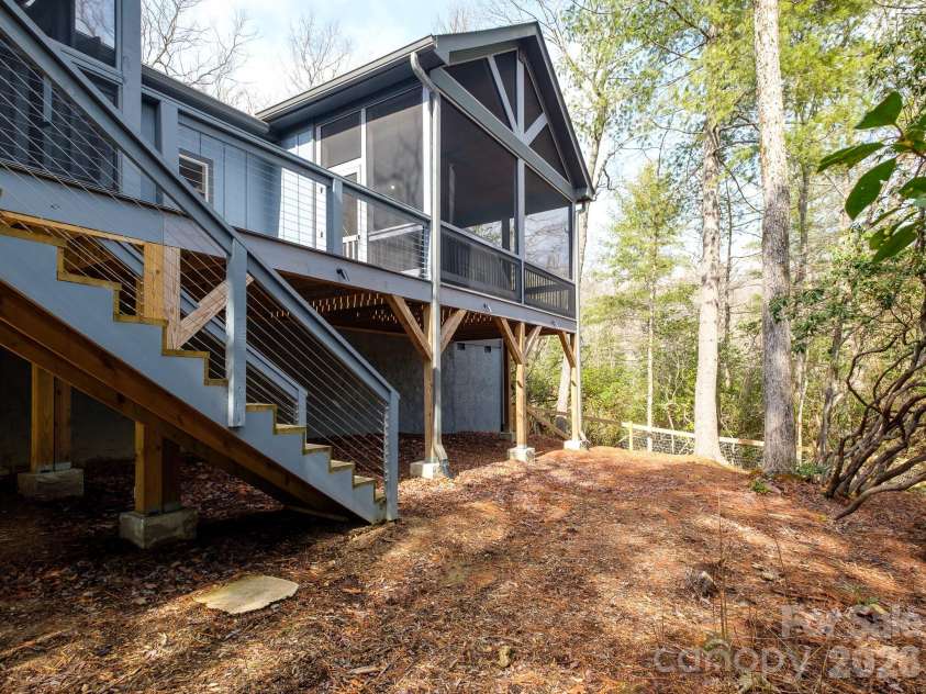 273 Ogana Court, Brevard, NC 28712.  MLS# CAR4345472, YatesRealty ID 9298. 