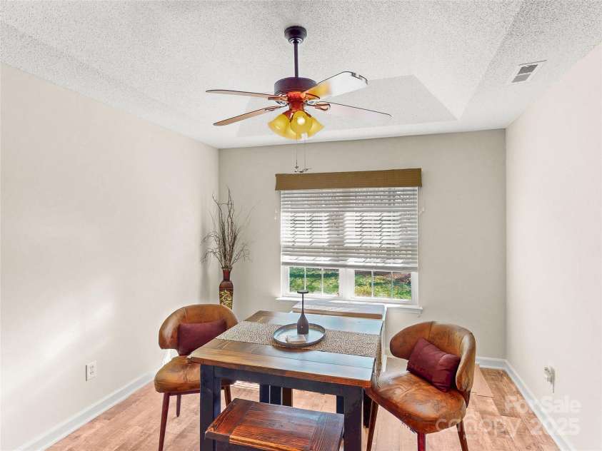 115 Keswick Lane, Mooresville, NC 28117.  MLS# CAR4245086, YatesRealty ID 9299. Enjoy your meals with a view!