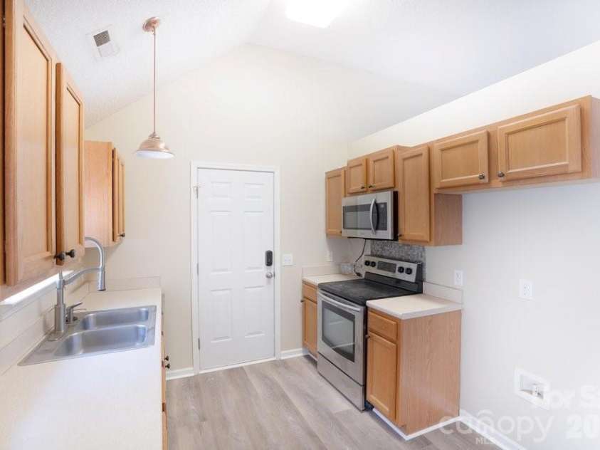 122 Addison Place, Troutman, NC 28166.  MLS# CAR4363617, YatesRealty ID 9299. 