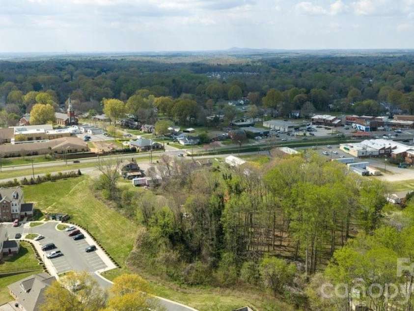 122 Addison Place, Troutman, NC 28166.  MLS# CAR4363617, YatesRealty ID 9299. 