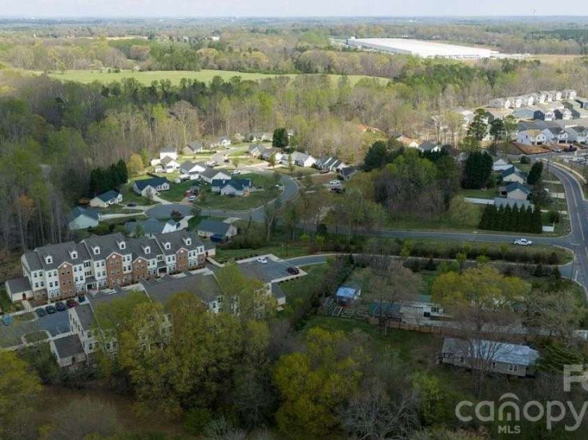 122 Addison Place, Troutman, NC 28166.  MLS# CAR4363617, YatesRealty ID 9299. 