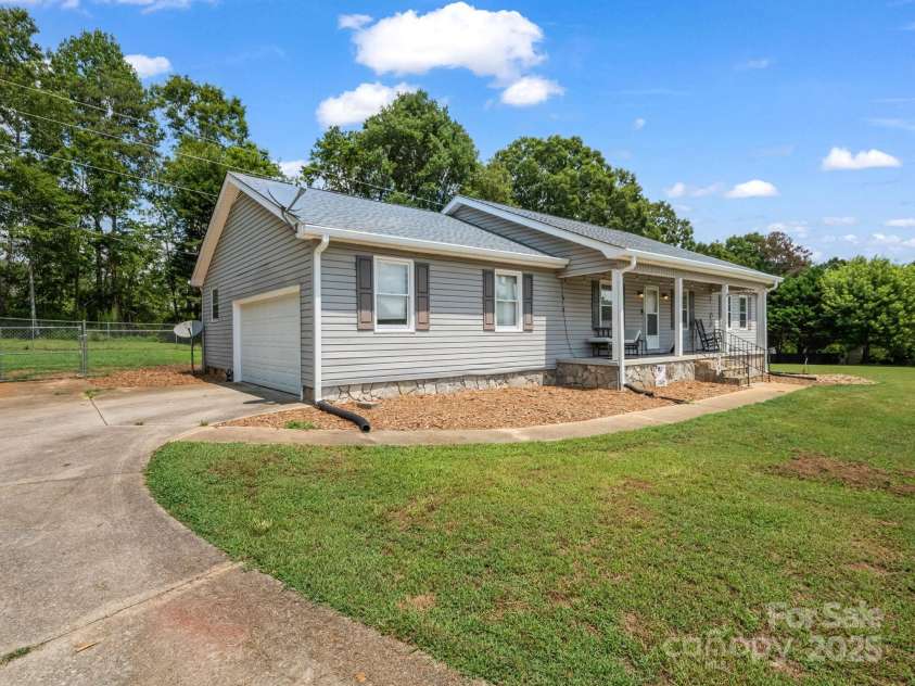 266 Asheland Drive, Ellenboro, NC 28040.  MLS# CAR4287038, YatesRealty ID 9300. 