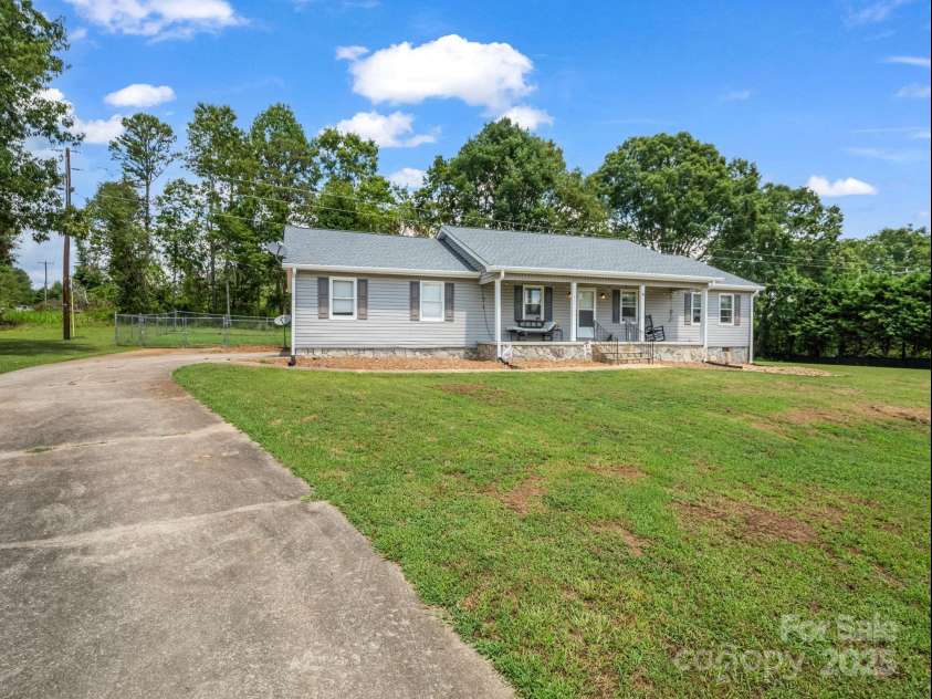 266 Asheland Drive, Ellenboro, NC 28040.  MLS# CAR4287038, YatesRealty ID 9300. 