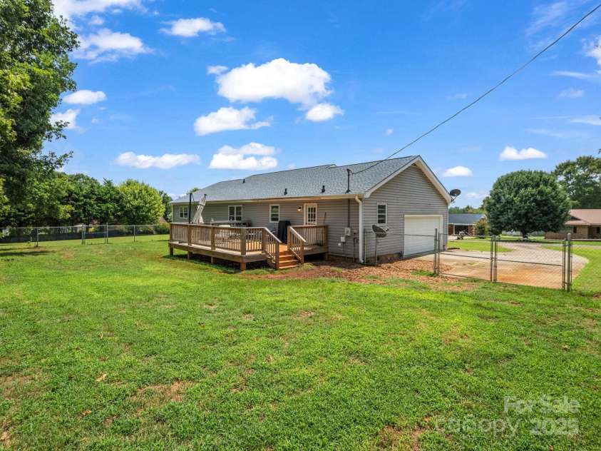 266 Asheland Drive, Ellenboro, NC 28040.  MLS# CAR4287038, YatesRealty ID 9300. 
