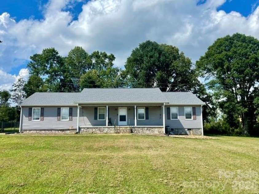 266 Asheland Drive, Ellenboro, NC 28040.  MLS# CAR4287038, YatesRealty ID 9300. 