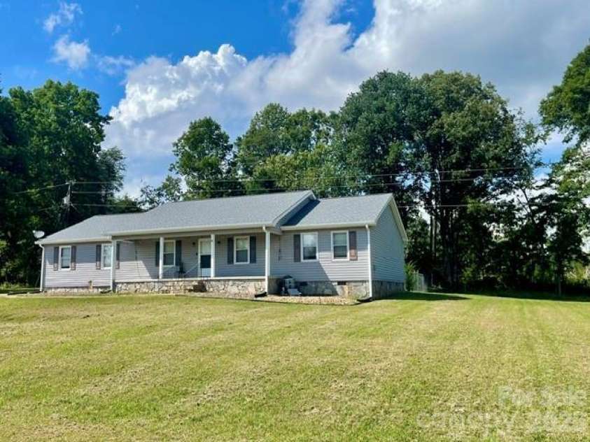 266 Asheland Drive, Ellenboro, NC 28040.  MLS# CAR4287038, YatesRealty ID 9300. 