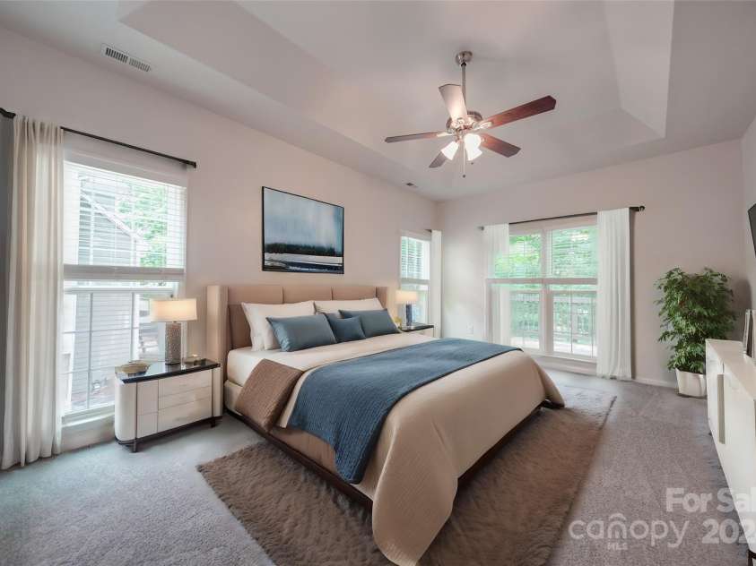 6232 Hickory Cove Lane, Charlotte, NC 28269.  MLS# CAR4151854, YatesRealty ID 9301. 