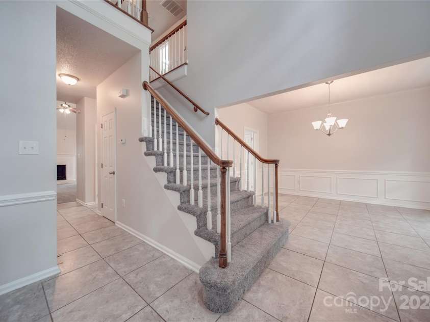 6232 Hickory Cove Lane, Charlotte, NC 28269.  MLS# CAR4151854, YatesRealty ID 9301. 