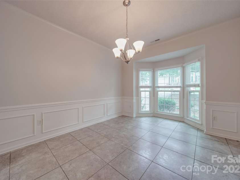 6232 Hickory Cove Lane, Charlotte, NC 28269.  MLS# CAR4151854, YatesRealty ID 9301. 